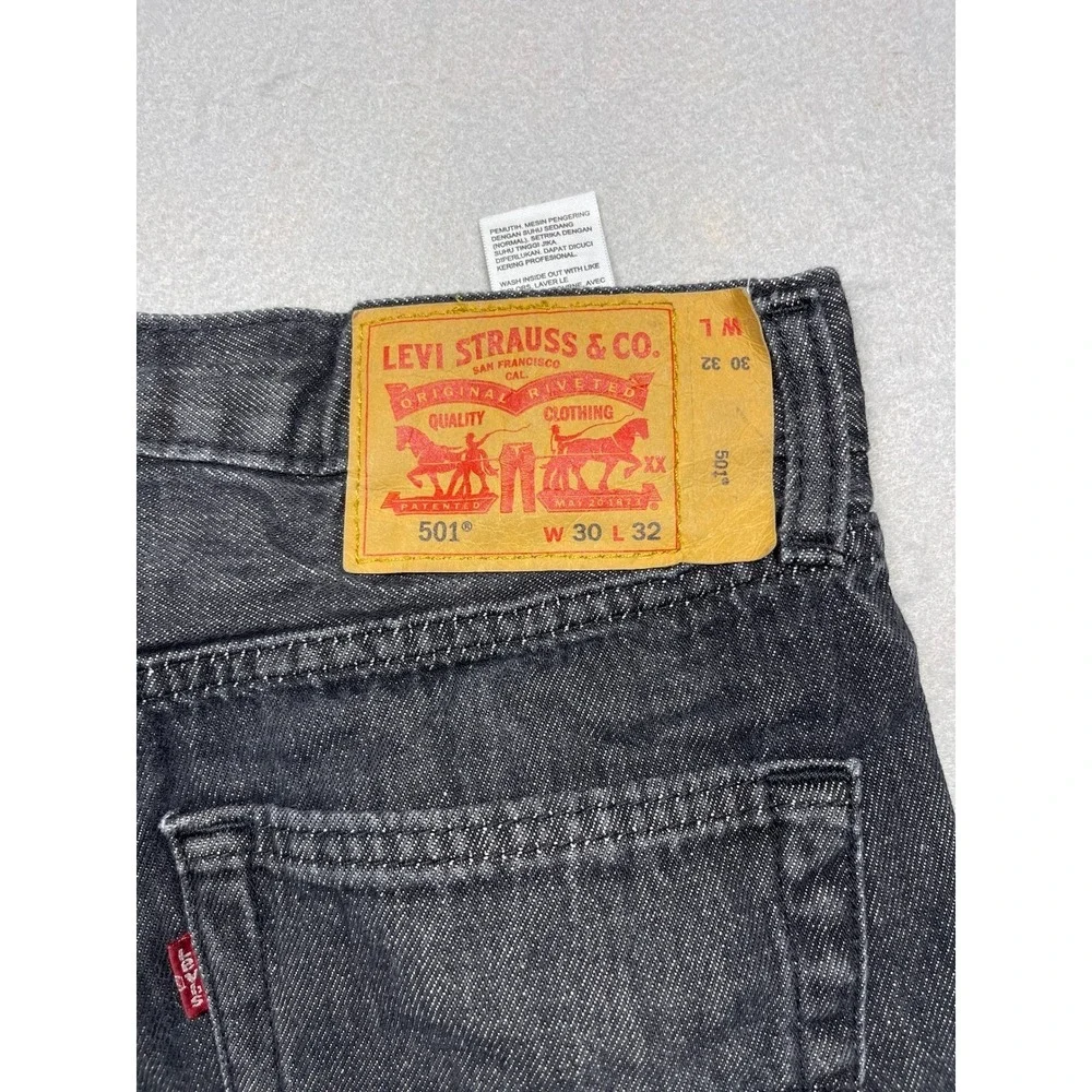 Levis 501 Original Fit Jeans Faded Black Straight Leg Denim W30 L32 00501-0660